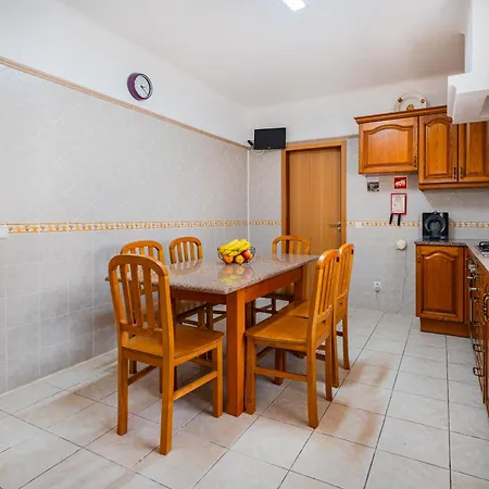 Duarte Villa *